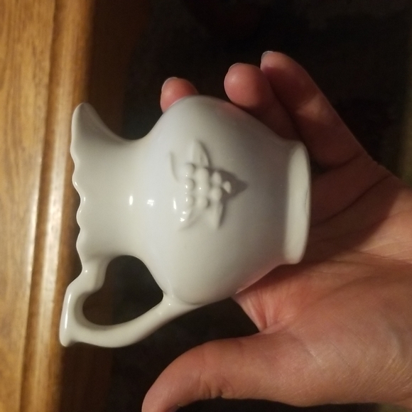 Vintage Ceramic Miniature White Grape Design Creamer and Bowl/Saucer Set - Picture 4 of 11